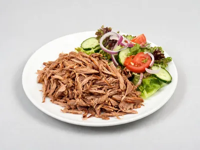 Gemischter Salatteller mit Dönerfleisch